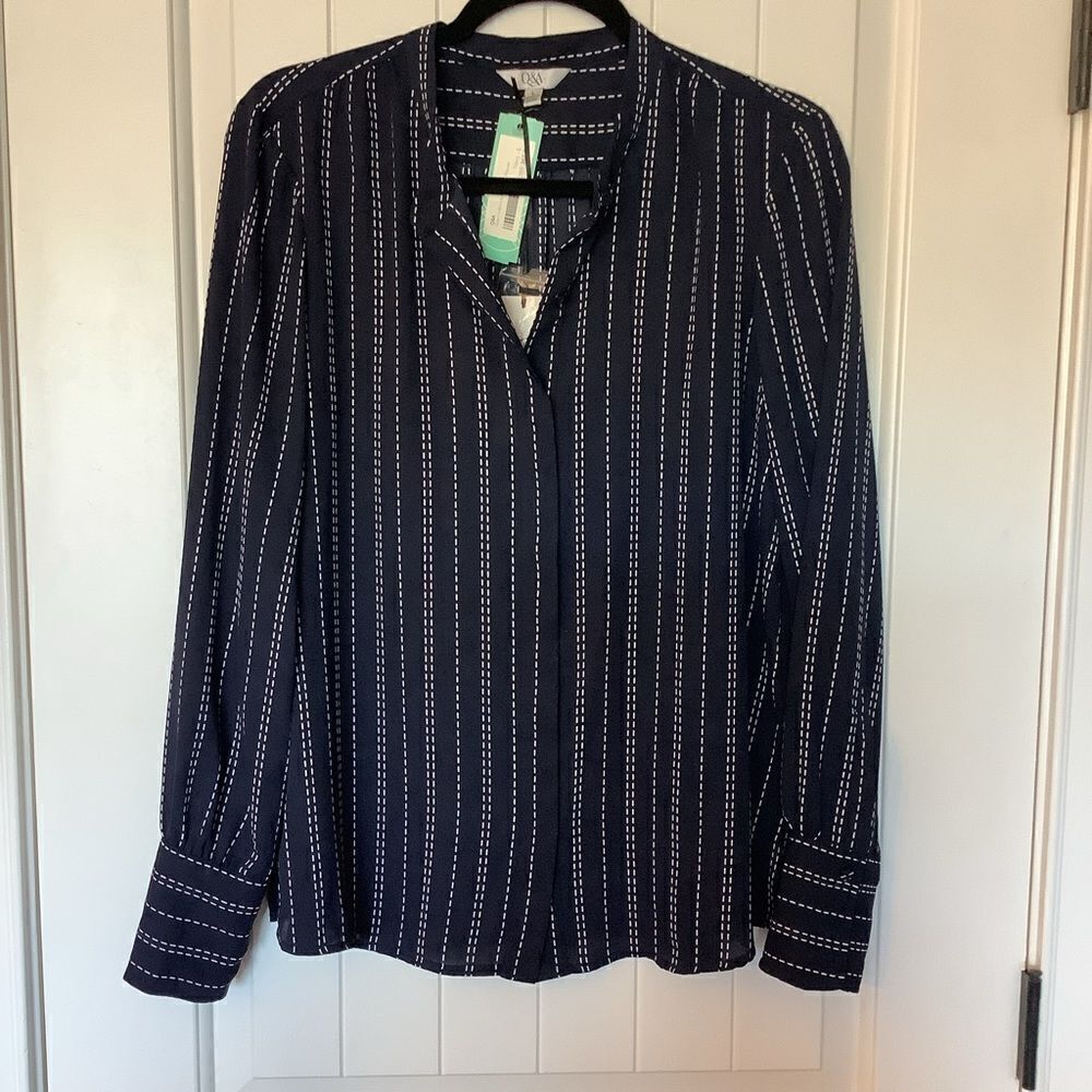 NWT ❤️ Q&A "Byanca" Navy Striped Blouse
